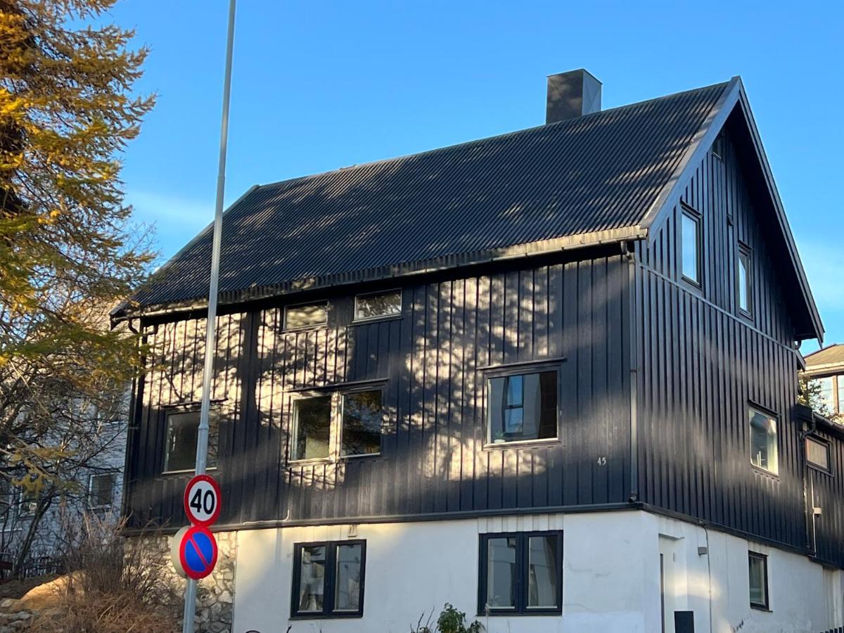Urban And Stylish Apartment In City Centre Tromsø Esterno foto